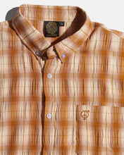 Load image into Gallery viewer, Seersucker Short Sleeve Shirt

